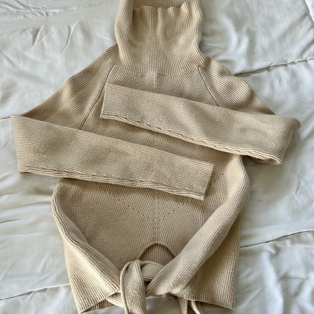 Lovers and friends sweater xs